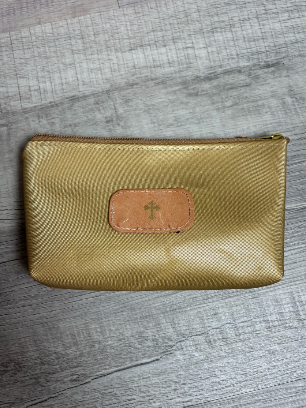 Jon Hart Grande Cosmetic bag Gold